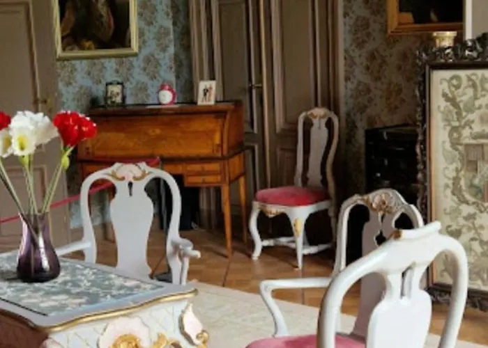 Malmgard Linna Pensión *